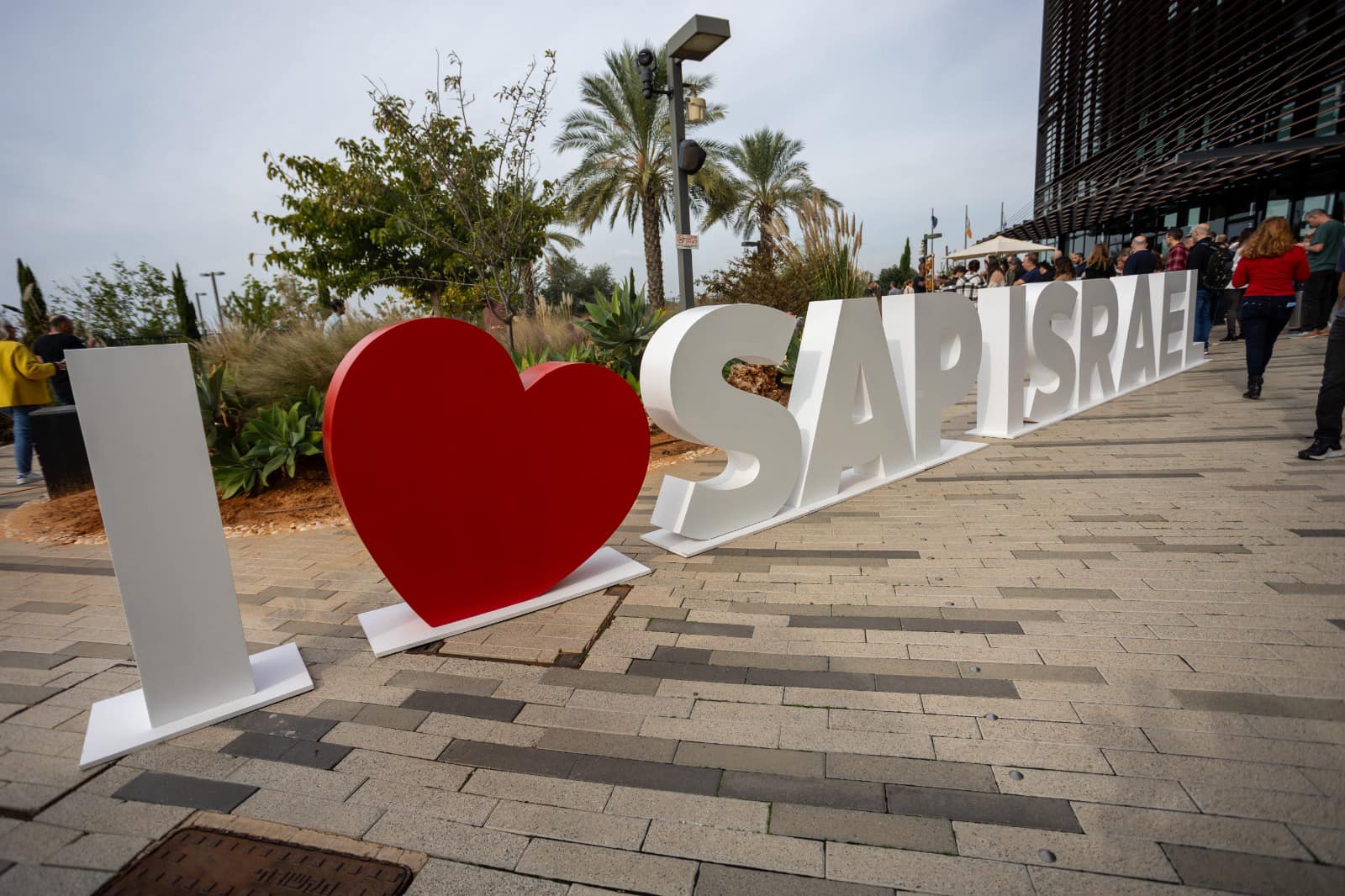 אותיות תלת מימד מאורות 2